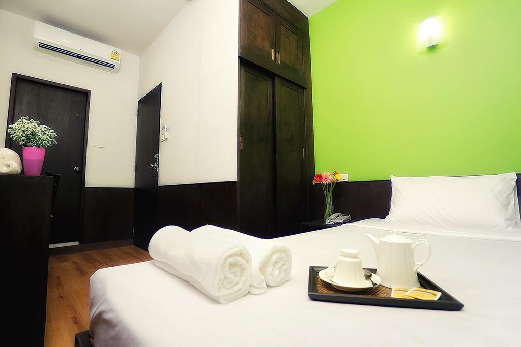 Baan Namtarn Guest House بانكوك الغرفة الصورة